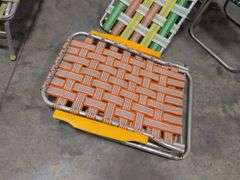 (5) outdoor/beach foldable chairs - dirty, some broken