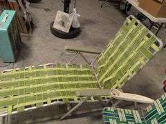 (5) outdoor/beach foldable chairs - dirty, some broken