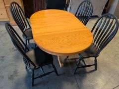 Dining table and (4) black chairs - chipped paint