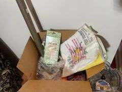 Victor 12PD adding machine & Craft lot