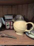 (2) shelves of decorative glassware pieces