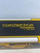 International Harvester 433 Dual Engine Pay Scraper 1/25 Scale-First Gear