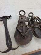 2 wooden pulleys & tongs