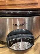 Crock pot slow cooker & Cuisinart blender/food processor w/ attachments