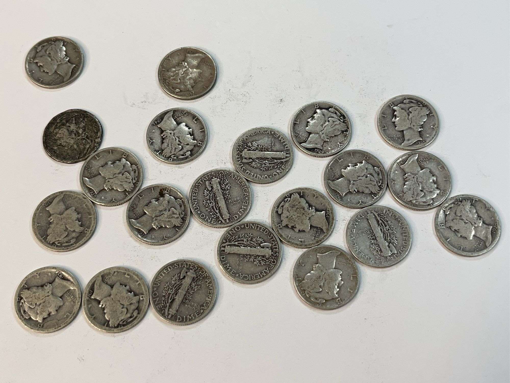 (22) Mercury Dimes