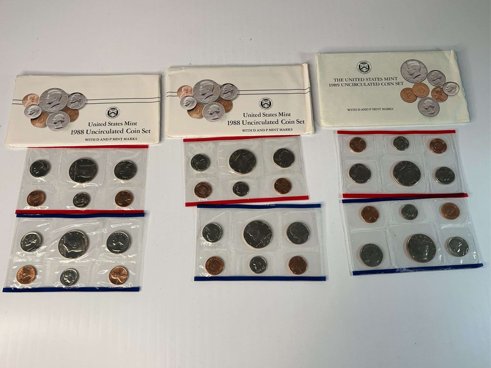 (2) 1988 and 1989 Uncirculated Mint Set