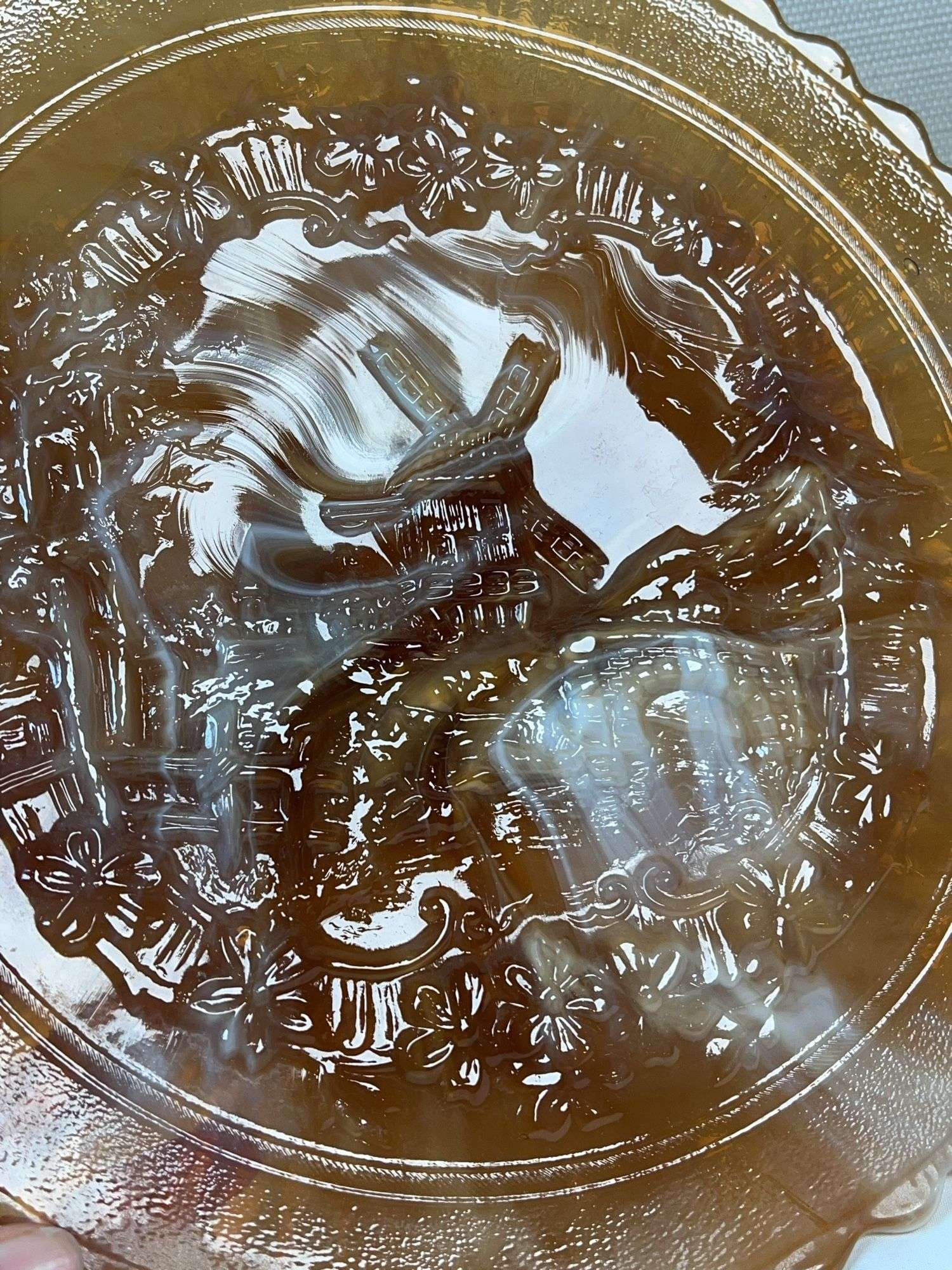 Imperial Glass – Caramel Slag Plate