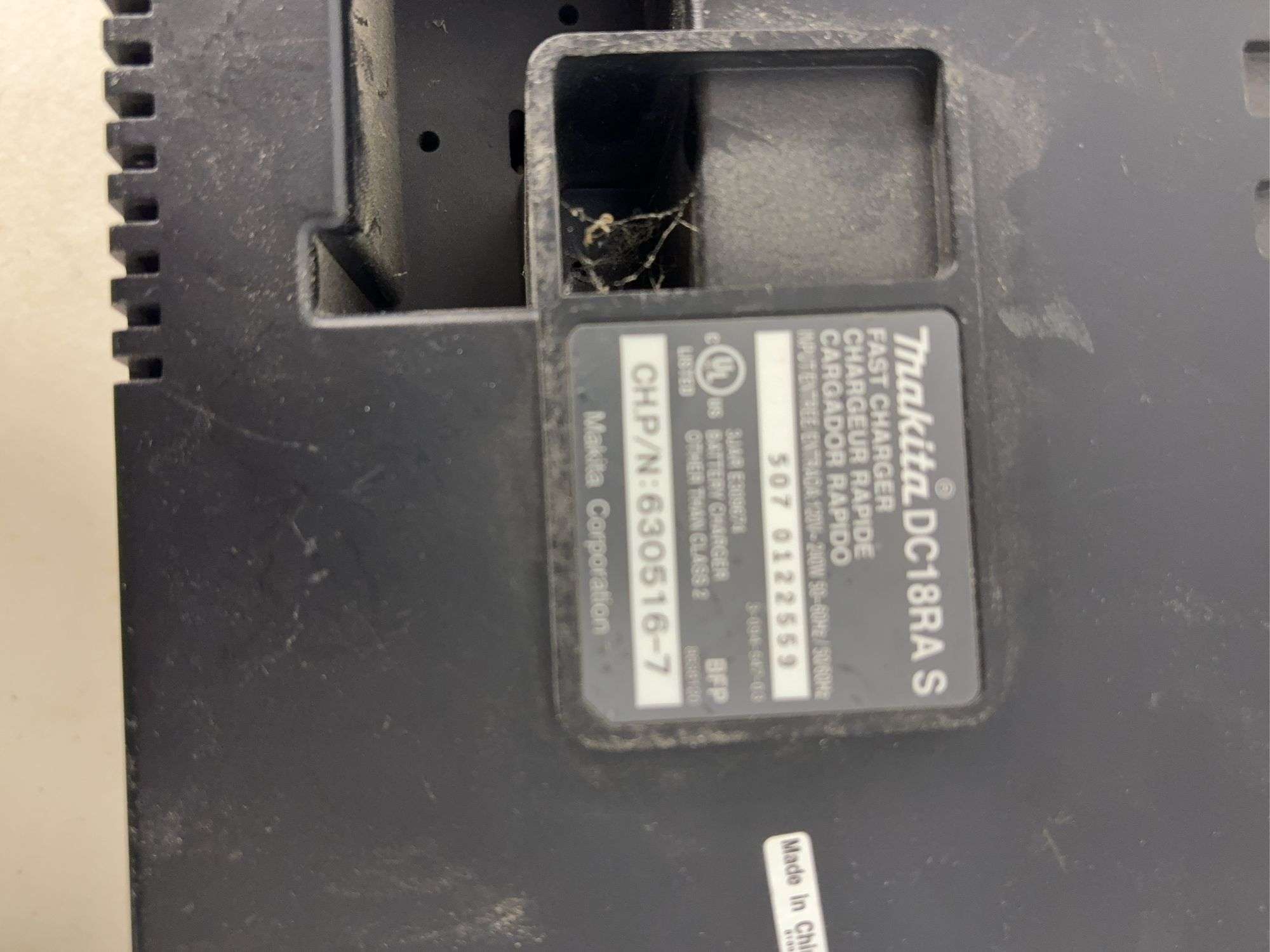 (2) Makita drills w/ battery charger - works