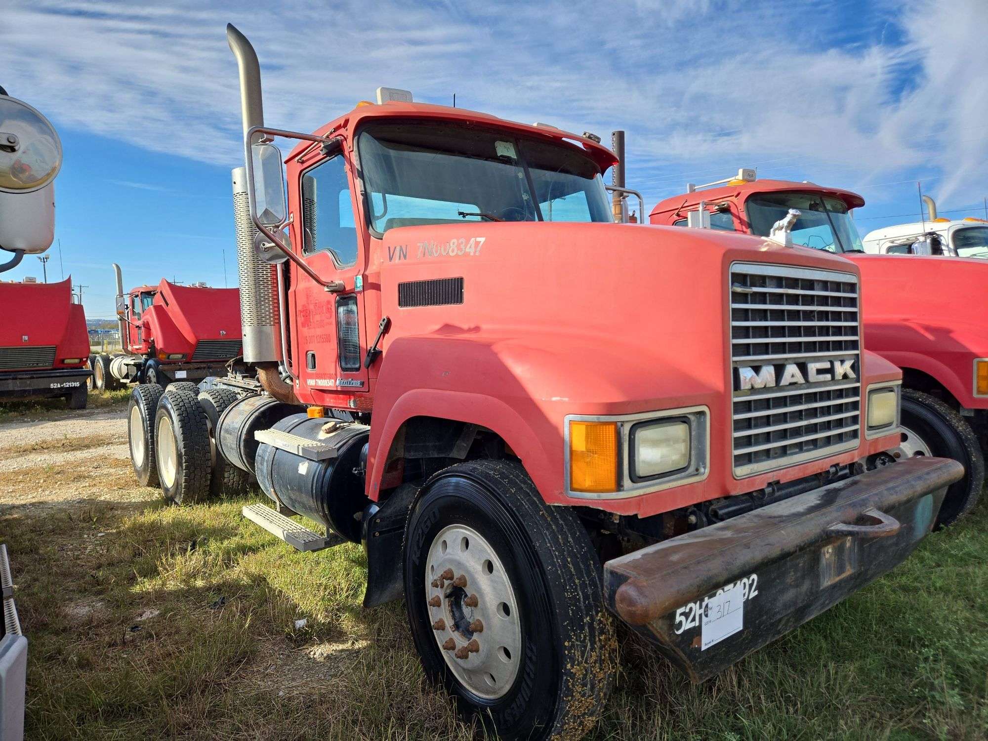 2007 Mack CHN613 showing 57,568 mi, 15,558 hrs - runs