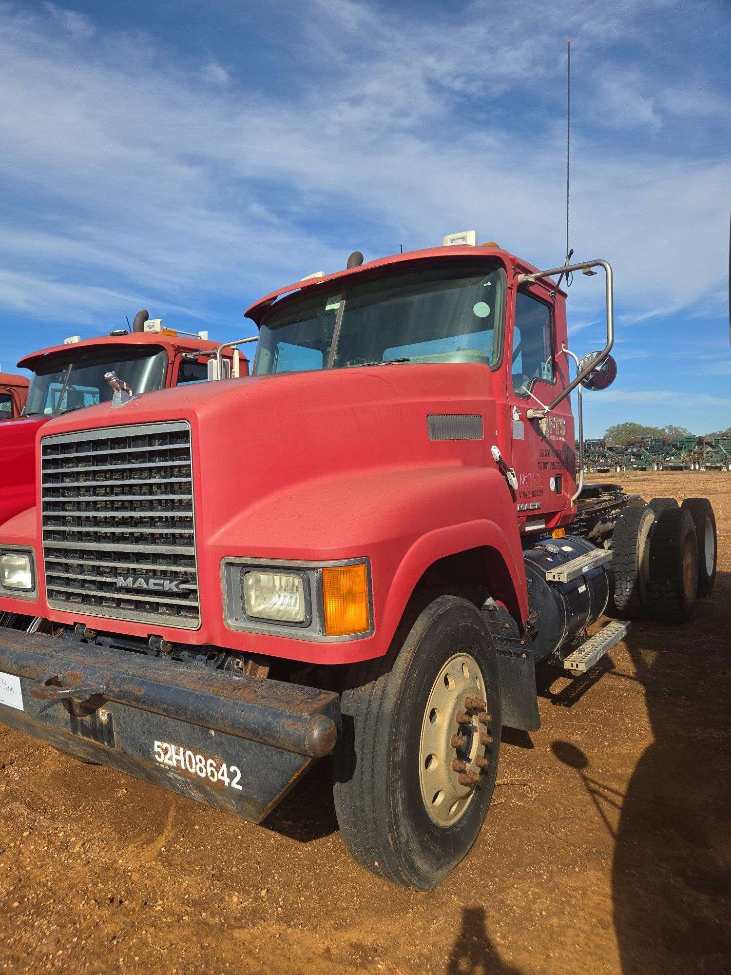 2008 Mack CHU613 showing 30,854 mi, 8,034 hrs - doesn't run