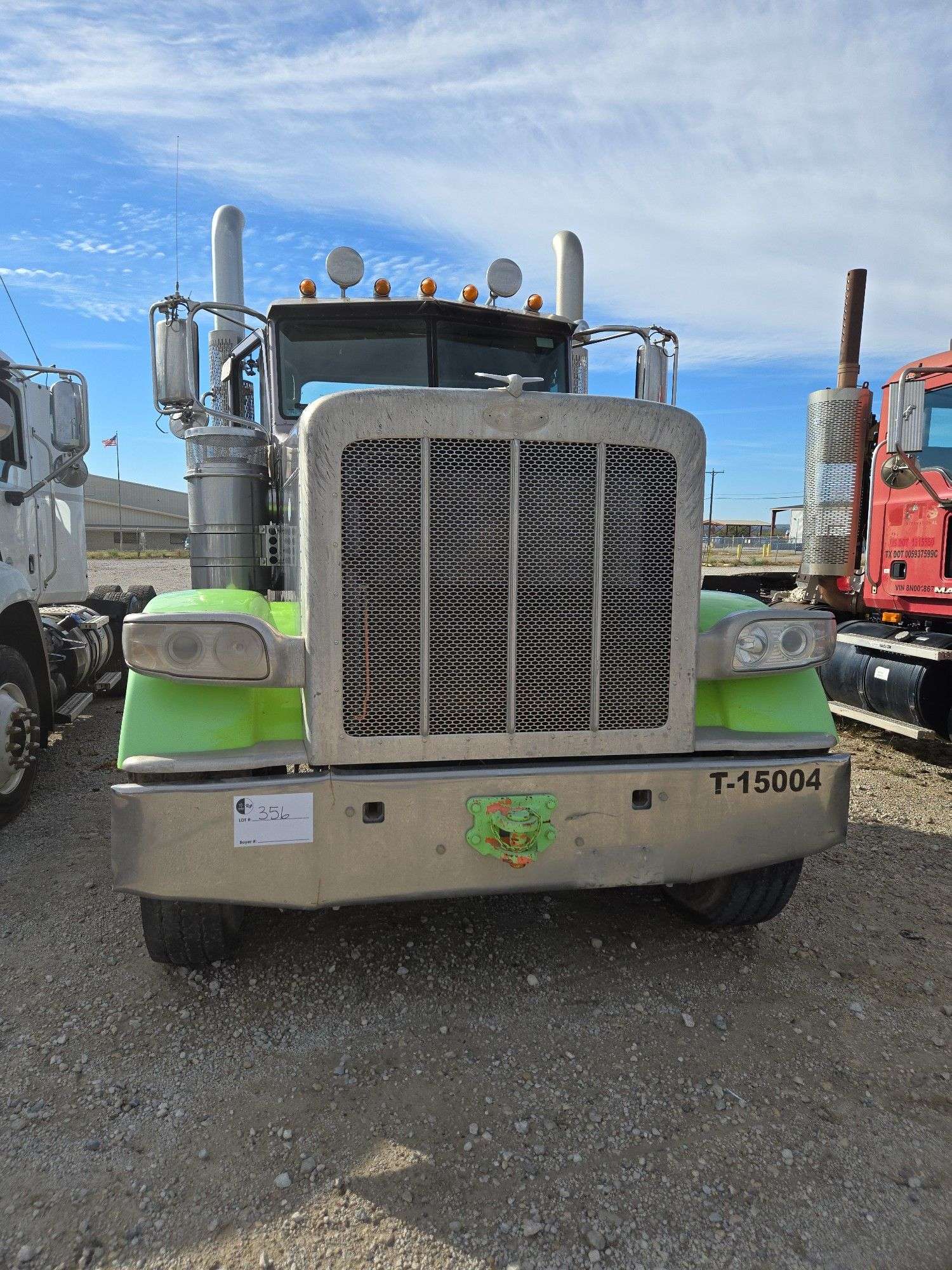 2015 Peterbilt 389 showing 53,258 mi, 8,978 hrs- runs