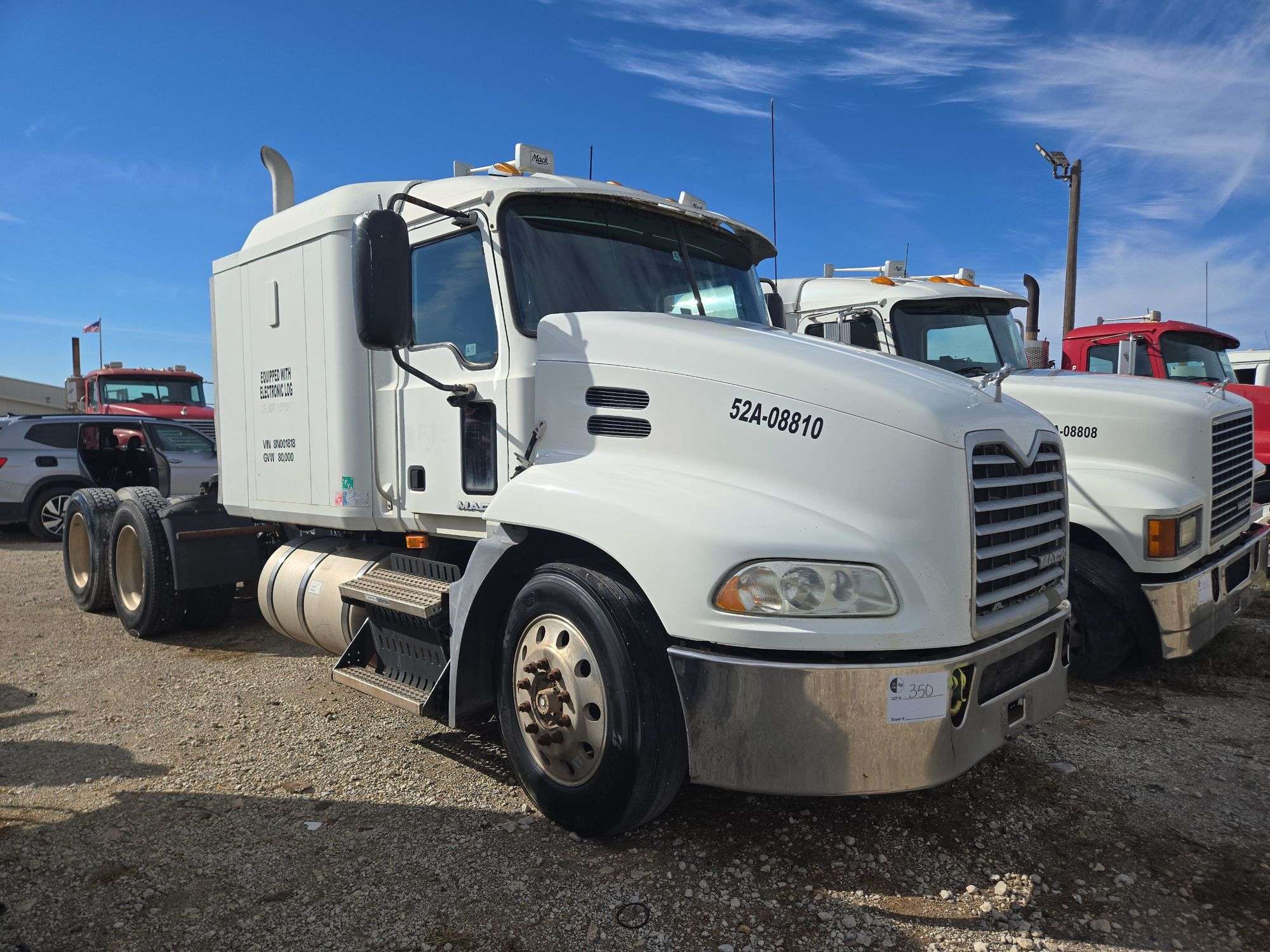 2008 Mack CXU613 showing 559,053 mi, 14,786 hrs- runs