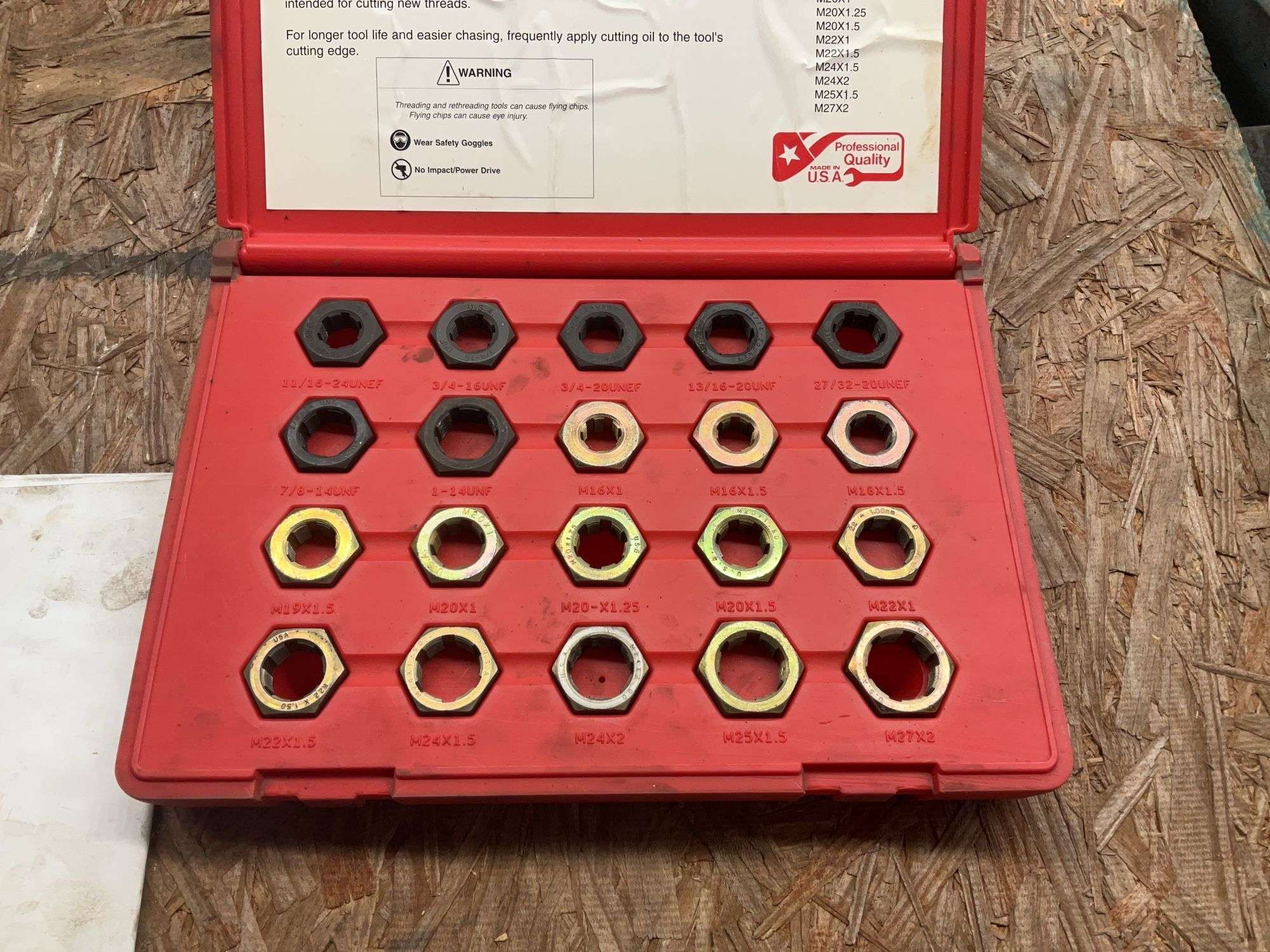 Snap On 20 Piece Master Spindle Rethread Kit - Kaufman Realty & Auctions