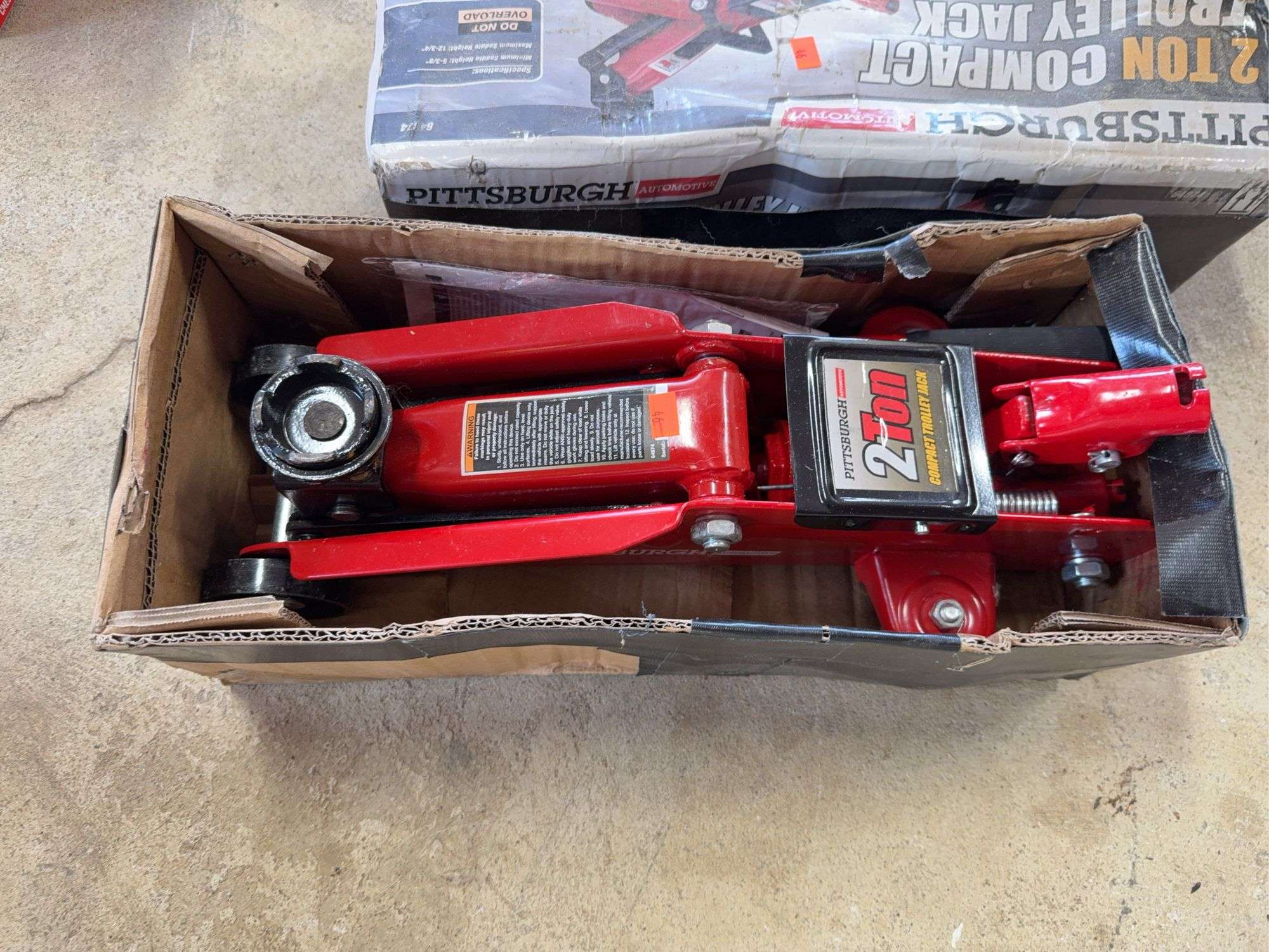 Pittsburgh 2-ton Floor Jack