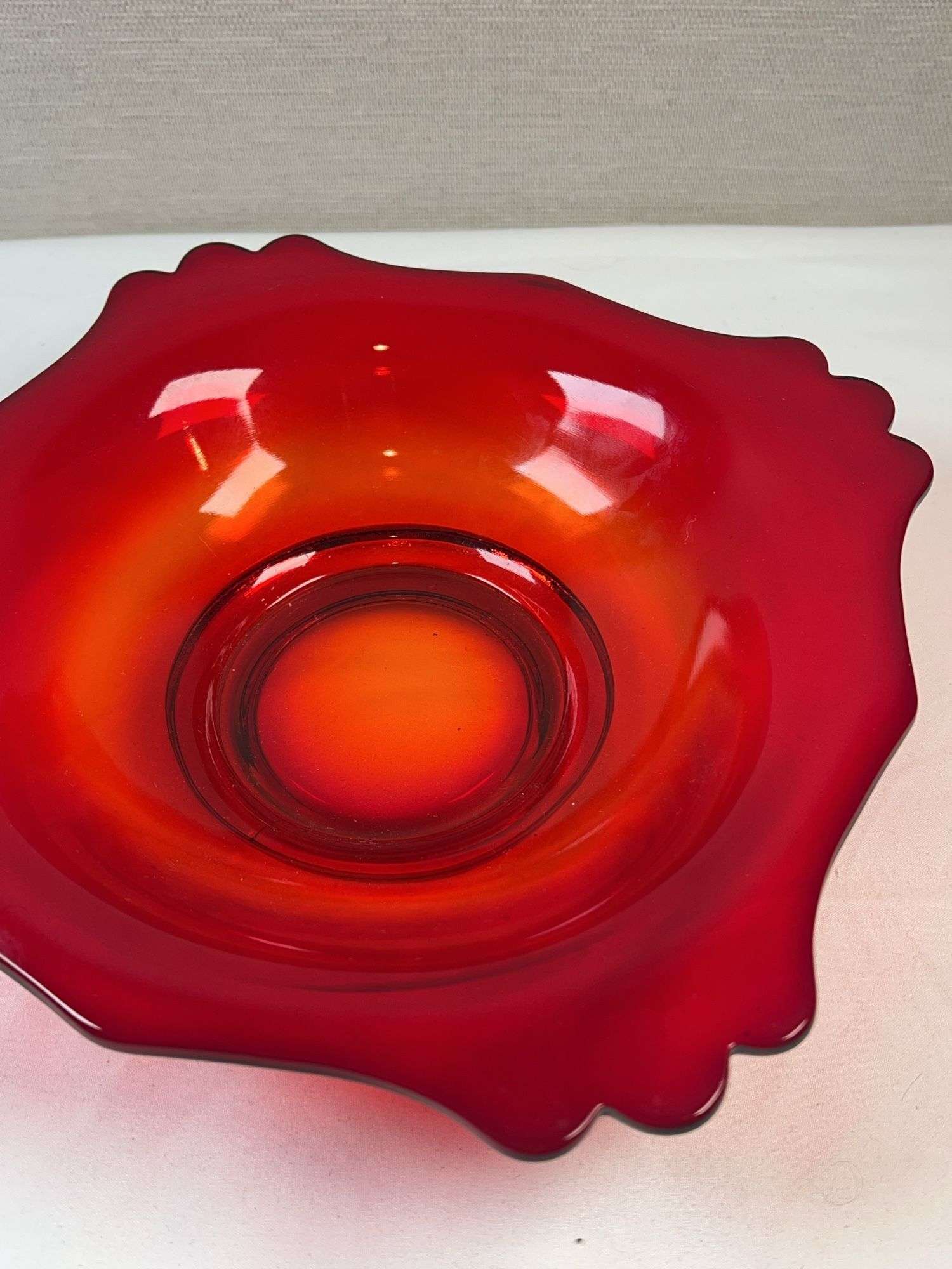 FENTON RED STRETCH GLASS BOWL