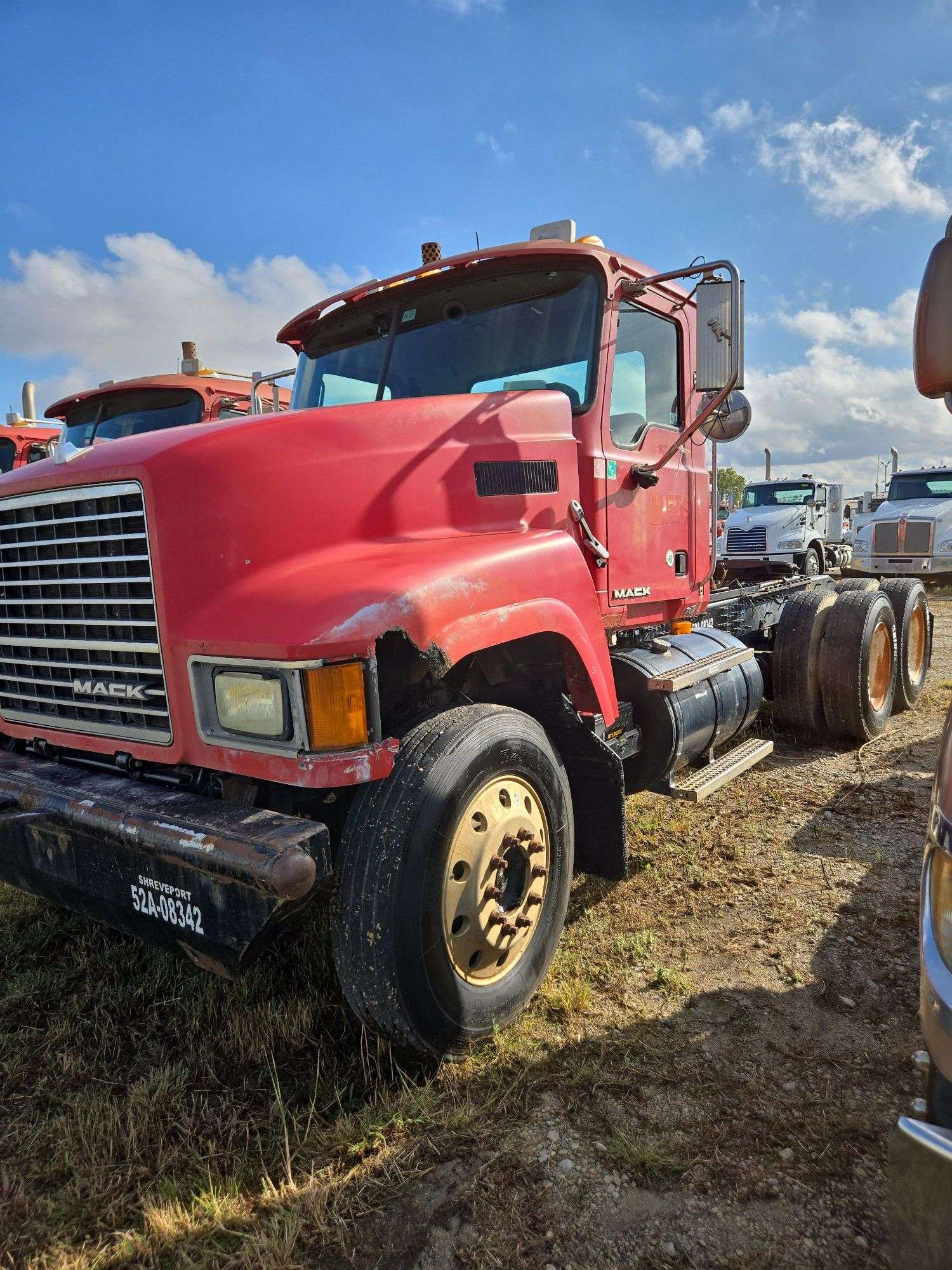 2008 Mack CHU613 showing 61,140 mi, 9,011 hrs- runs