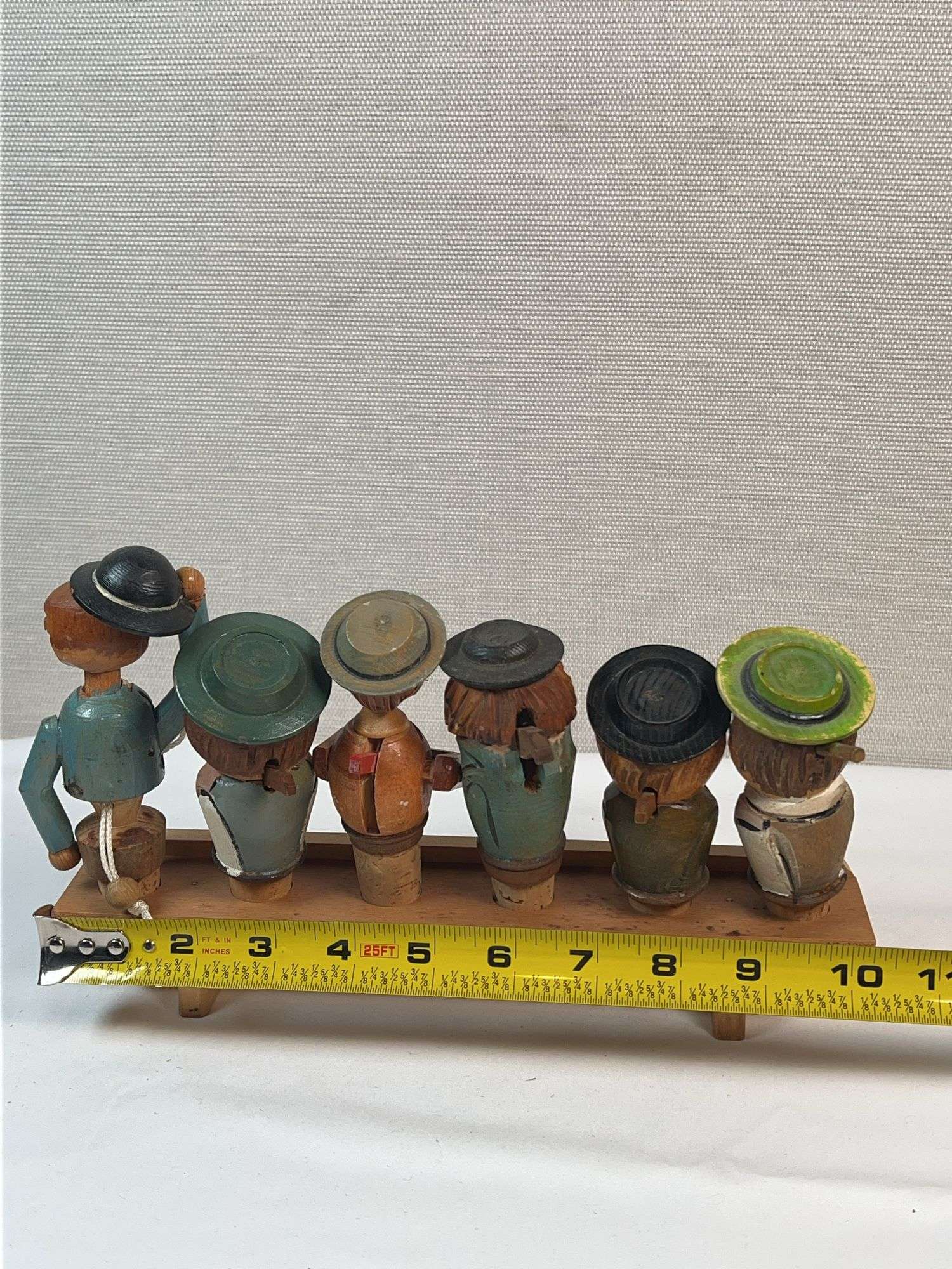 Vintage Hand-Carved Italian “Corkscrew Men” Moving Bottle Stopper Display – 6 Pc Automata Set