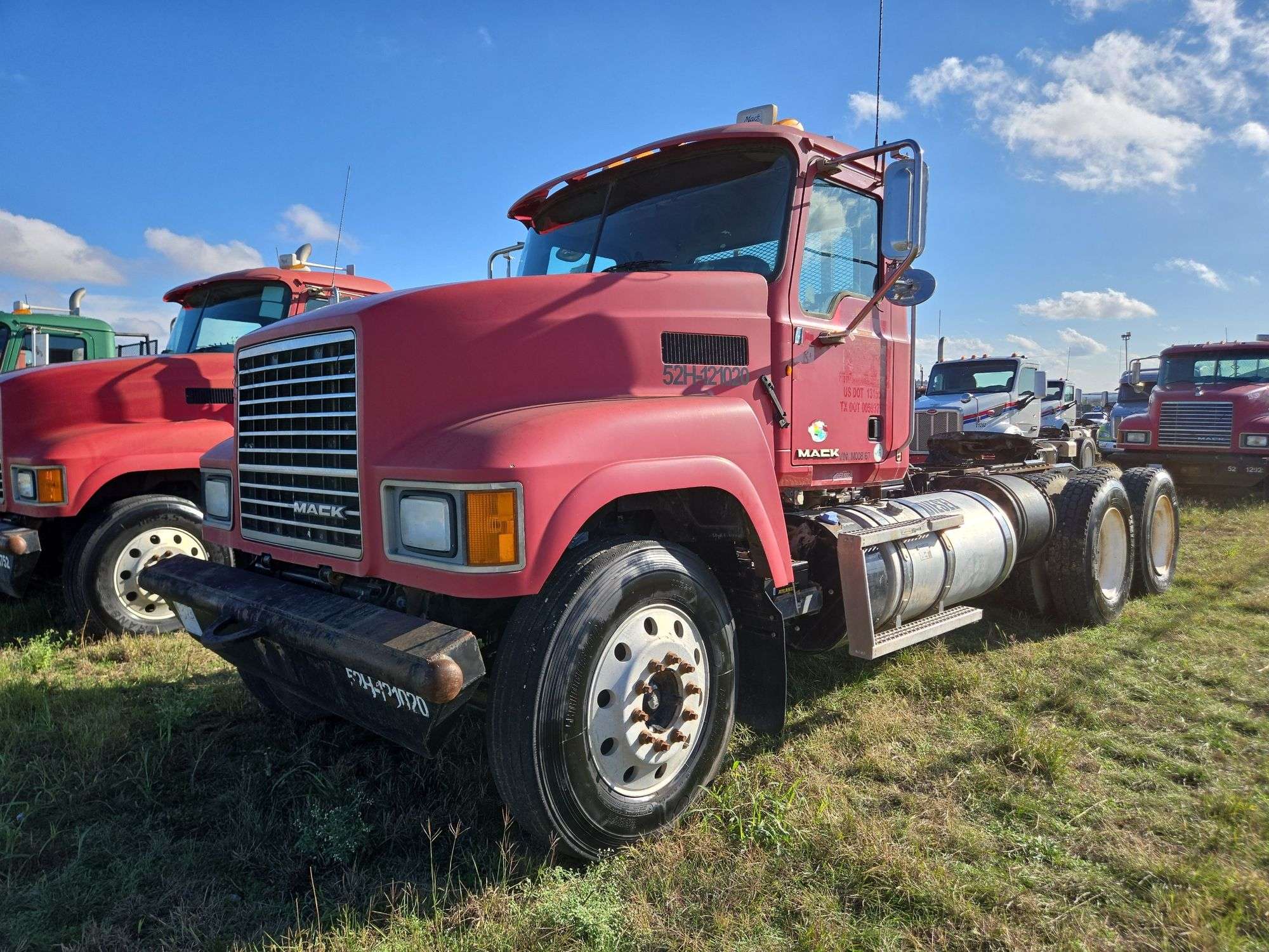 2012 Mack CHU613 showing 44,418 mi, 11,155 hrs- runs