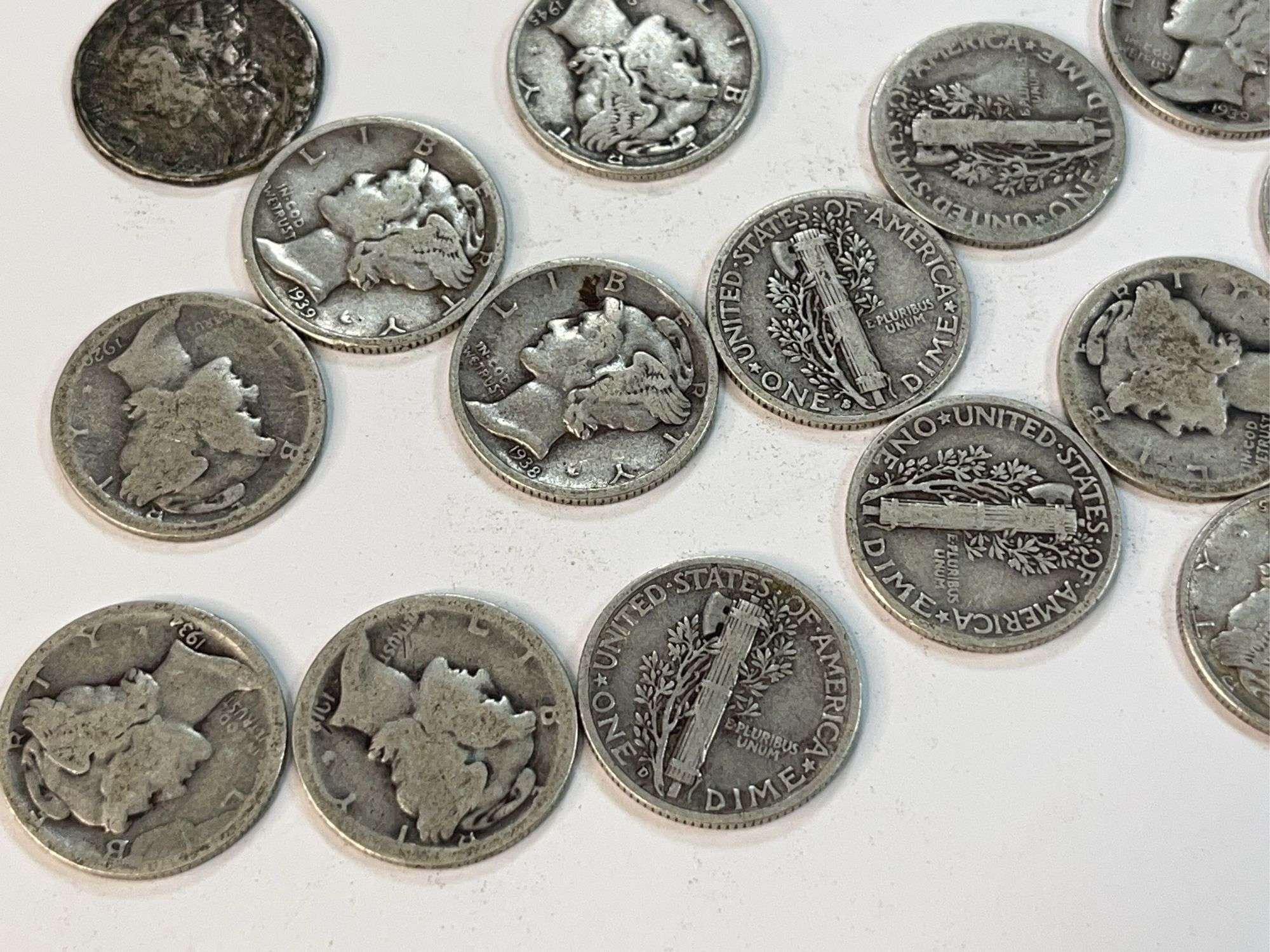 (22) Mercury Dimes