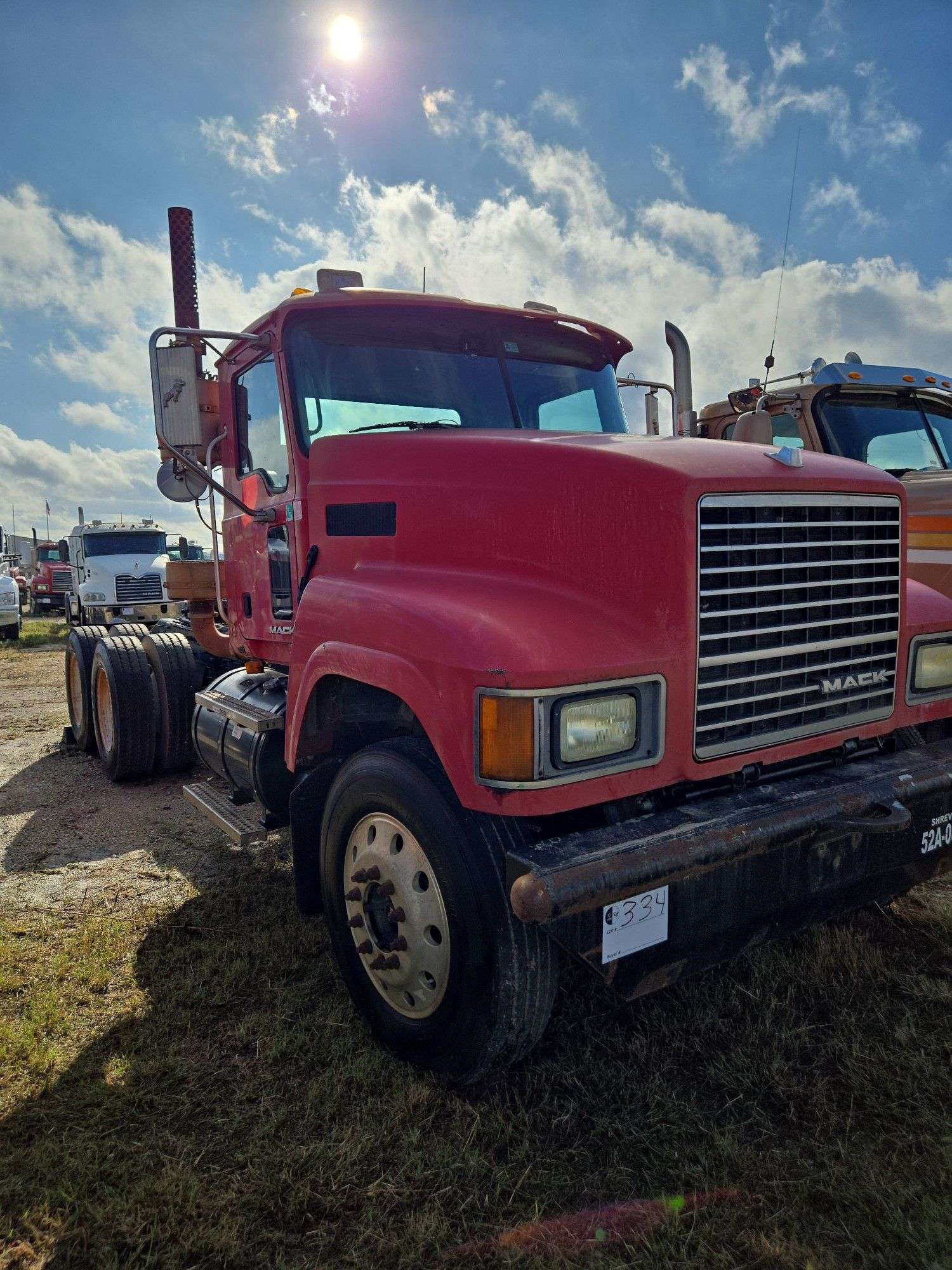 2008 Mack CHU613 showing 61,140 mi, 9,011 hrs- runs