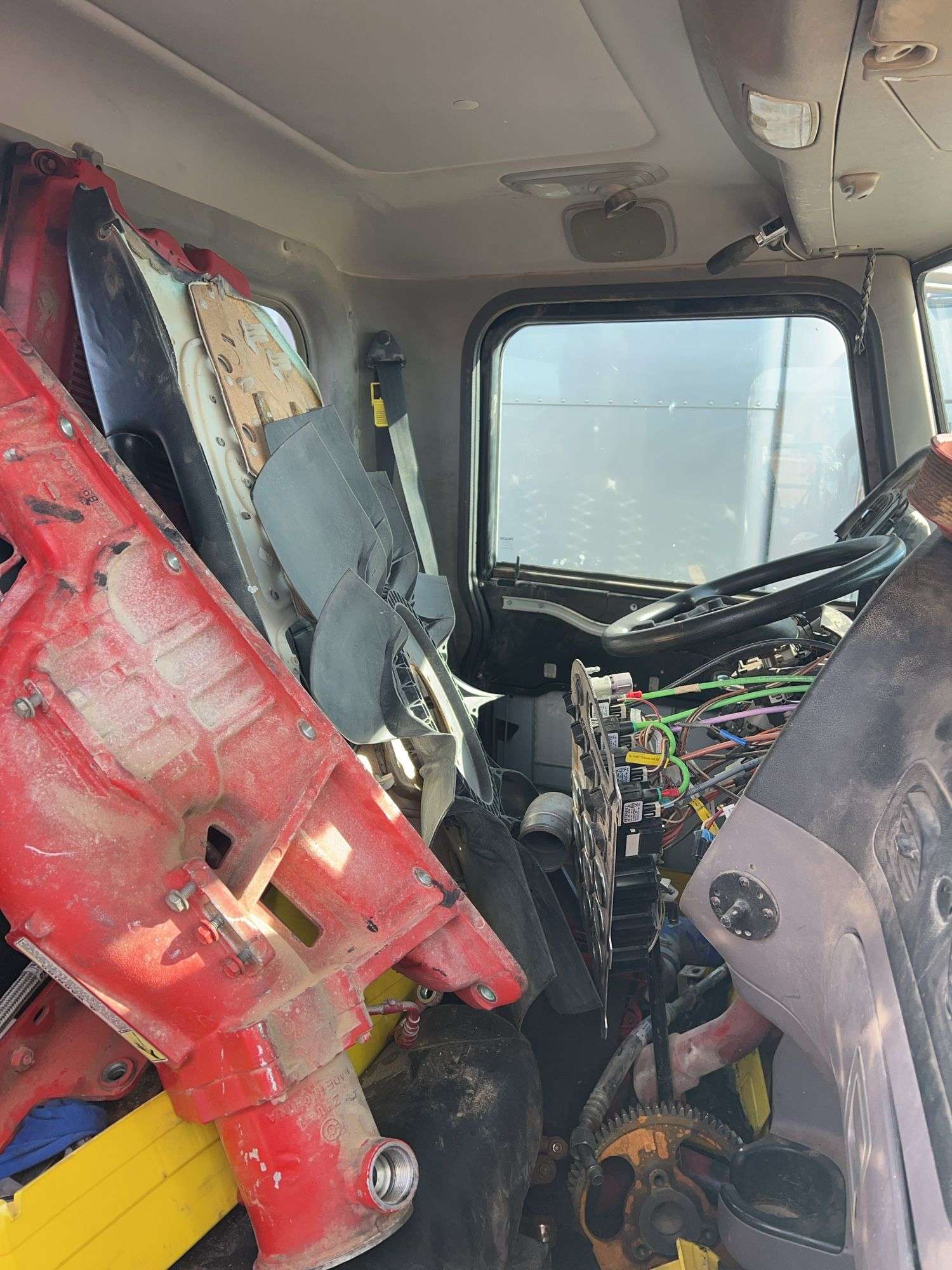 2014 Peterbilt miles & hrs unknown - doesn't run