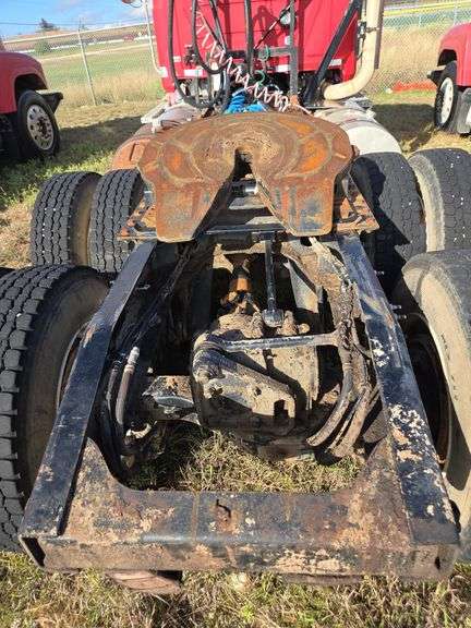 2012 Mack CHU613 showing 30,190 mi, 11,155 hrs- runs