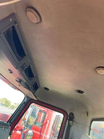 2008 Mack CHU613 showing 59,117 mi, 12,663 hrs- runs