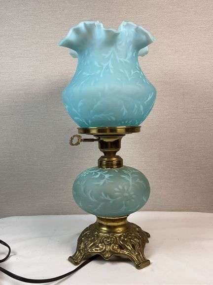 FENTON Blue satin Daisy and Fern Opalescent Gone With The Wind Lamp