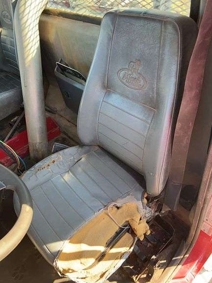 2012 Mack CHU613 showing 30,190 mi, 11,155 hrs- runs