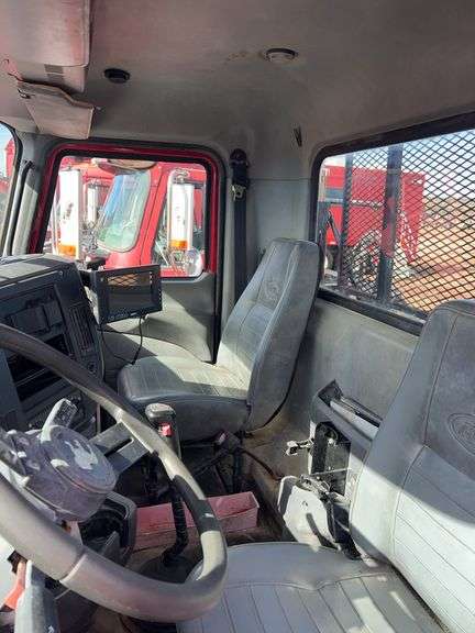 2012 Mack CHU613 showing 51,131 mi, 11,743 hrs - runs