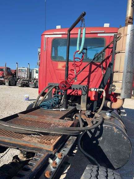 2008 Mack CHU13 miles & hrs unknown- doesn't run