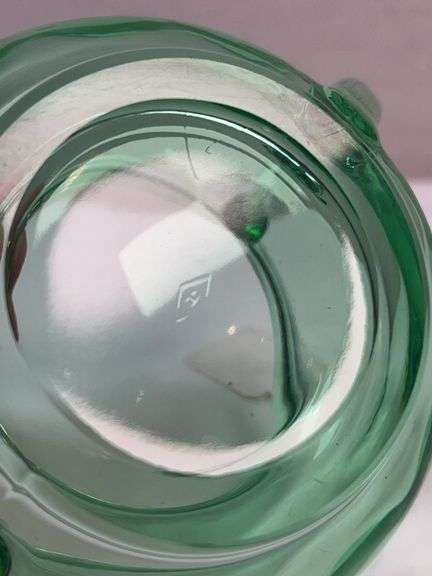 PAIR OF GREEN GLASS HEISEY CREAM AND SUGARS. NO LIDS