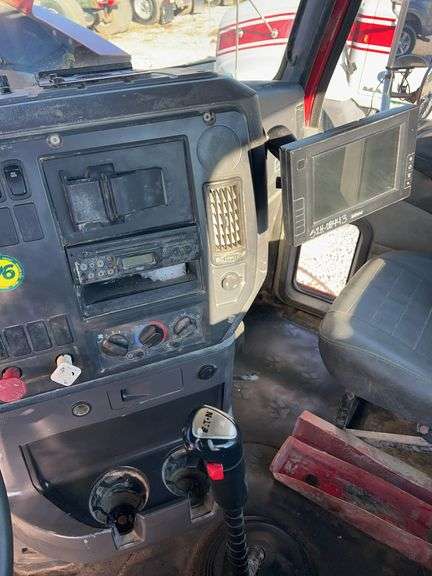 2008 Mack CHU613 showing 43,154 mi, 8,316 hrs- doesn't run