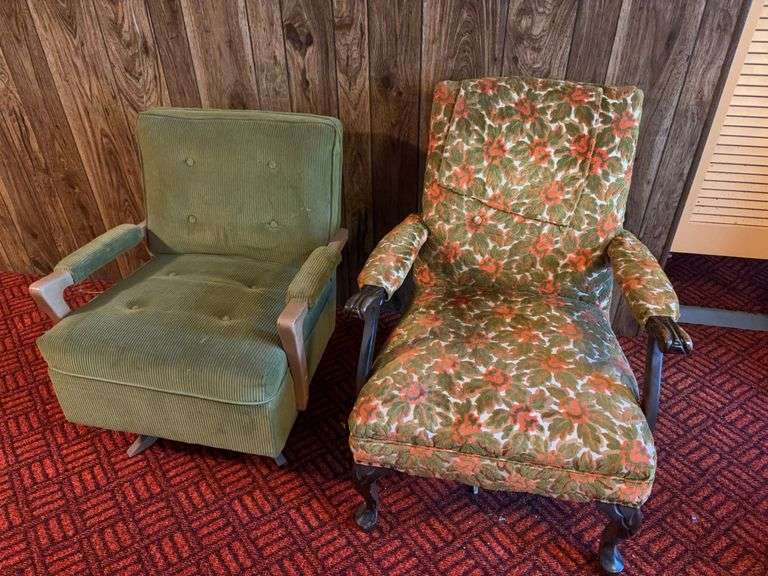 2 upholstery chairs