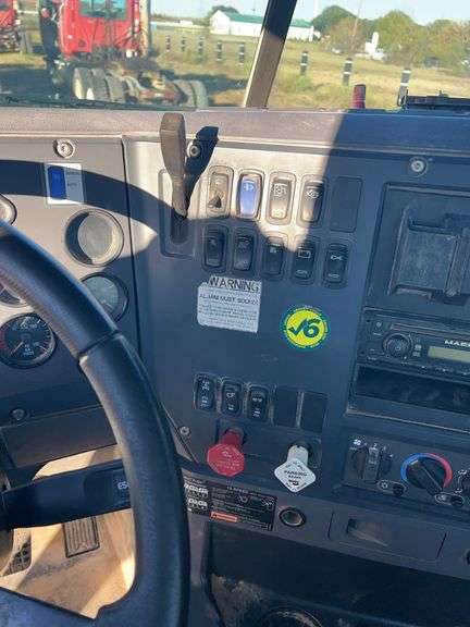 2013 Mack CHU613 showing 11,159 mi, 3,727 hrs- runs