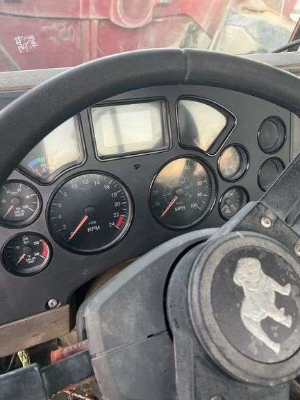 2008 Mack CHU613 showing 63,099 mi, 1,155 hrs- runs