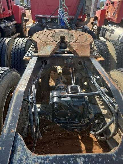 2008 Mack CHU613 showing 52,438 mi, 10,237 hrs - runs