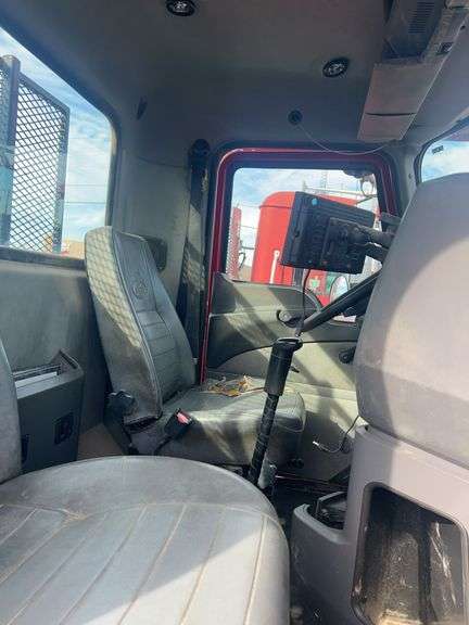 2012 Mack CHU613 showing 30,622 mi, 8,665 hrs- runs