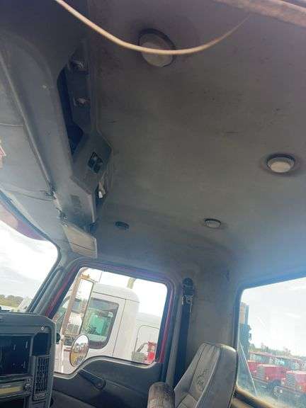 2012 Mack CHU613 showing 88,859 mi, 12,352 hrs - doesn't run