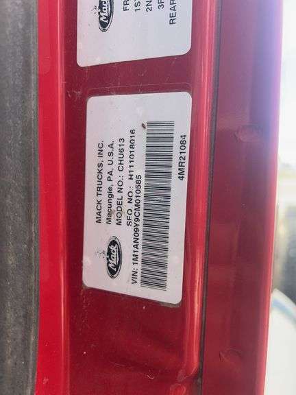 2012 Mack CHU613 showing 30,622 mi, 8,665 hrs- runs
