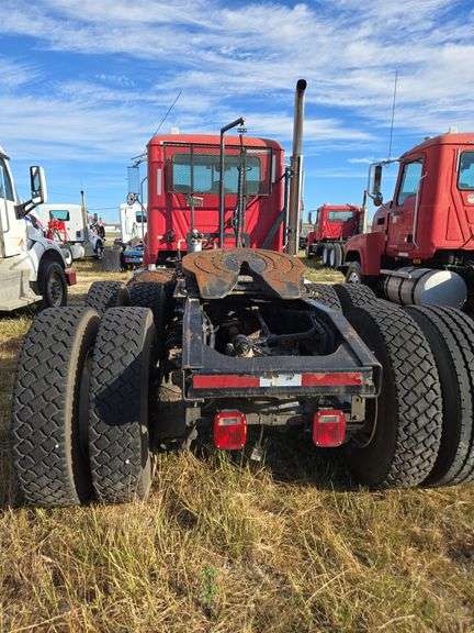 2011 Mack CHU613 showing 38,136 mi, hrs unknown- doesn't run