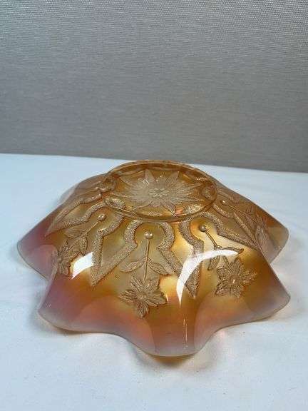 MARIGOLD CARNIVAL GLASS DAISY AND PLUME