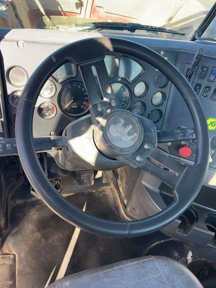 2012 Mack CHU613 showing 32,990 mi, 11,434 hrs- runs