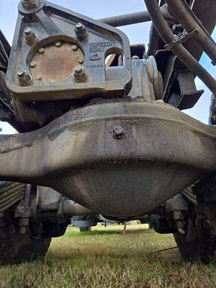 2008 Mack CHU613 showing 42,924 mi, 9,374 hrs- runs