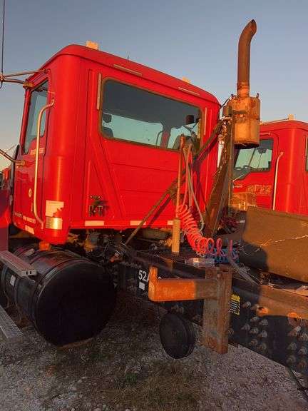 2008 Mack CHU613 showing 54,769 mi, 6,209 hrs- doesn't run