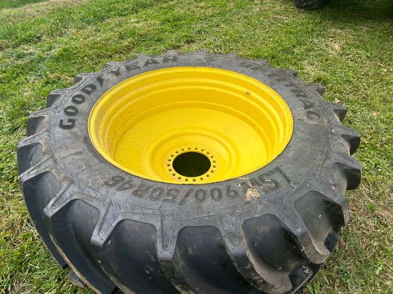 JOHN DEERE COMBINE SPARE TIRE