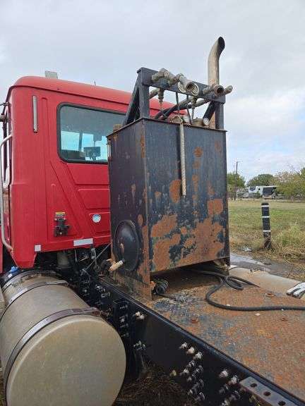 2012 Mack CHU613 miles & hrs unknown- doesn't run