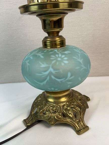FENTON Blue satin Daisy and Fern Opalescent Gone With The Wind Lamp