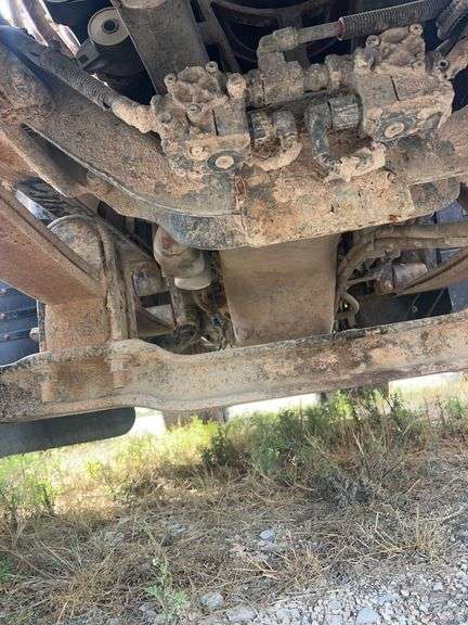 2012 Mack CHU613 showing 30,622 mi, 8,665 hrs- runs