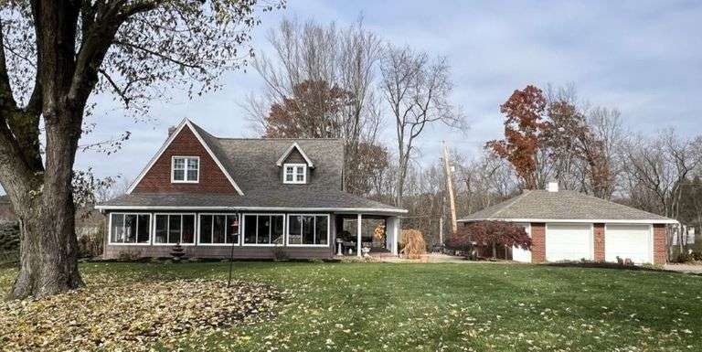 Troyer Real Estate Auction...